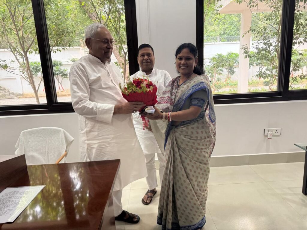 Deepa Kumari with CM Nitish Kumar